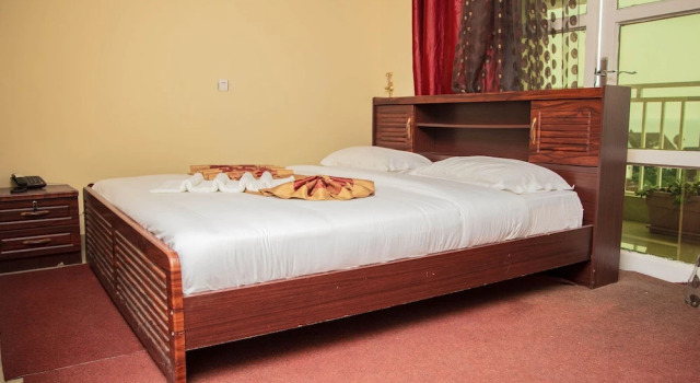 Номер Standard La Joie Plazza Hotel