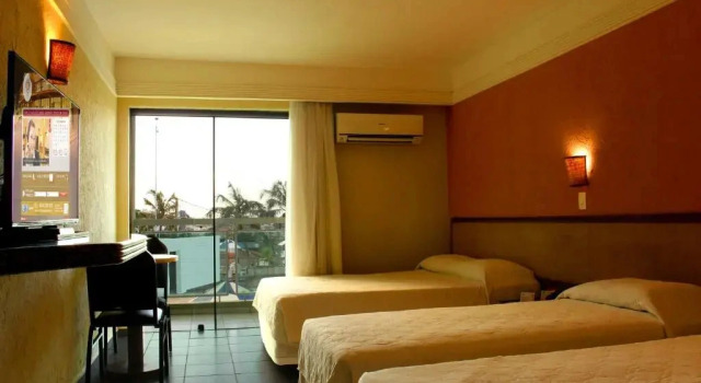Четырёхместный номер Superior с балконом Natal Praia Hotel