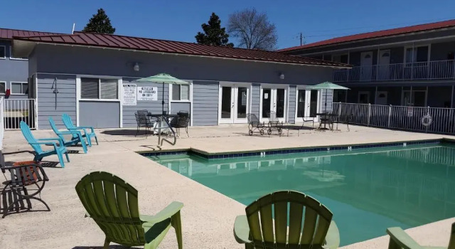 Апартаменты Beach Comber at Oak Shores