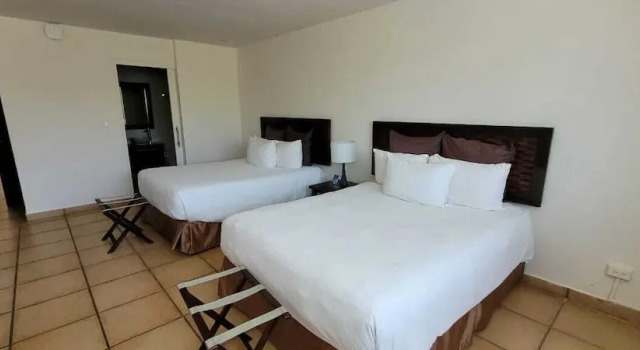 Family room in Coronado Luxury Club & Suites, Book Hotel Hoteller i Panama Oeste med morgenmad, Morgenmad