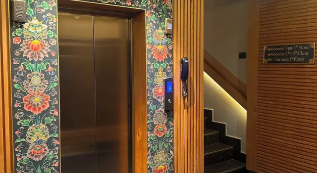 Camera Executive Access Suites