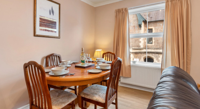 Arcadia House - Lovely Apartment Close to Beaches Harbour and Town Centre, Забронировать Апартаменты/квартира Отели Тенби с парковкой, рядом с Castle Hill, Парковка