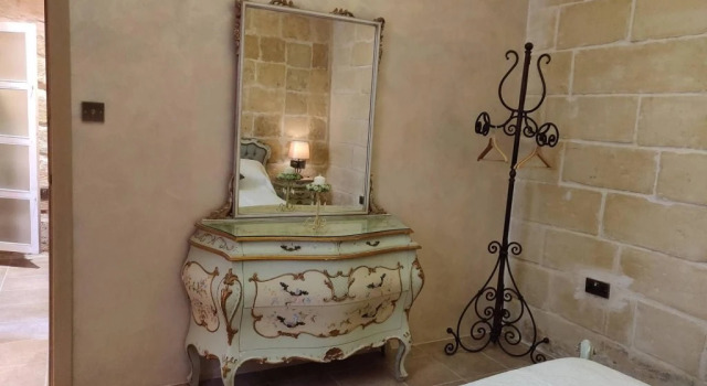 "Romantic Small Townhouse In The Three Cities", Book Hotel Hotels in Bormla with Parking, Parking