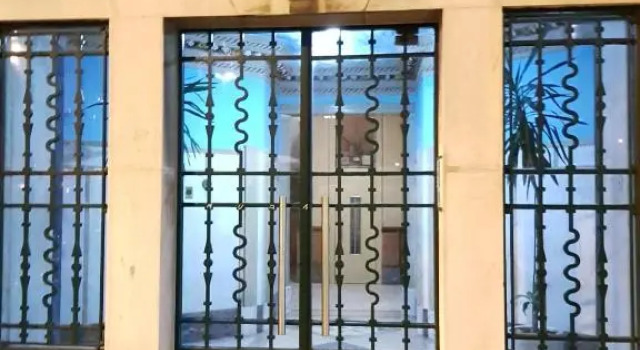 Rainbow Guest House, Забронировать Гостевой дом Недорогие отели Лиссабона, рядом с Арроюш, недорого
