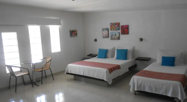 Habitación triple Superior sótano Sunset Taganga Hotel