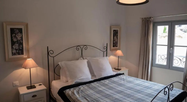 Cozy Nest In The Center Of Isle Sur La Sorgue For 4 People, Забронировать Отель Л'Иль-сюр-ла-Сорг Воклюз