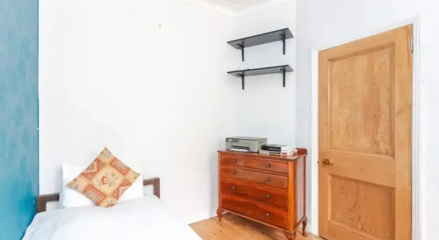 Cosy 2 Bedroom Apartment in Central London With Garden, Забронировать Апартаменты/квартира Лондон Большой Лондон, рядом с Роупел-стрит