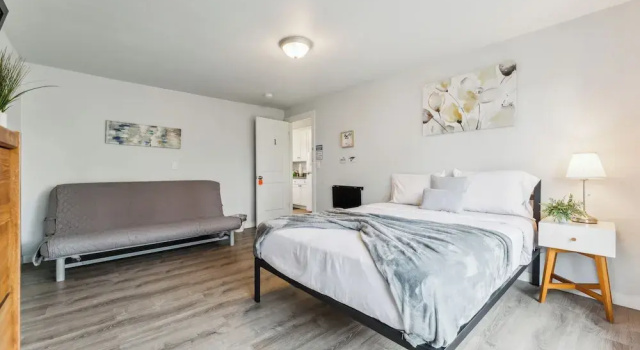 Rainier Guesthouse - Walk to Metro, Забронировать Гостевой дом Сиэтл штат Вашингтон