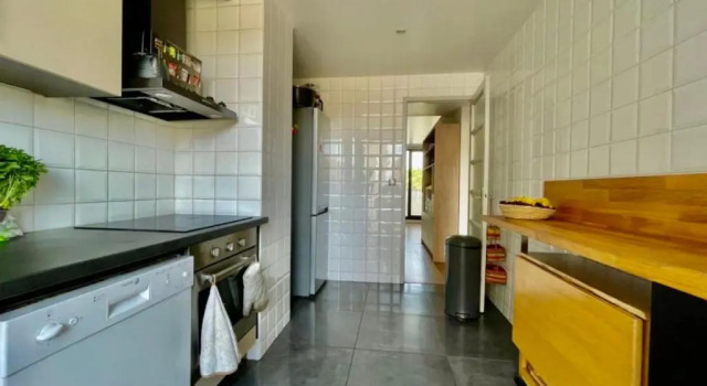 Апартаменты "Chez Jules" Spacious apt with 2 balconies in Marseille