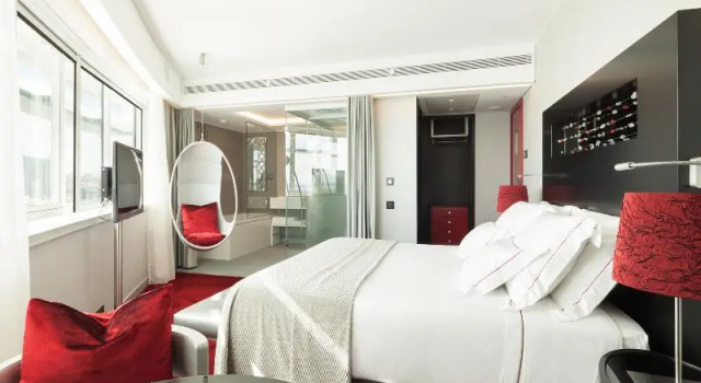 Одноместный номер Standard MYRIAD by SANA Hotels