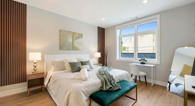 Welcoming Month Long Stays 2BD 2BA With Parking, Varaa Huoneisto Chicago 