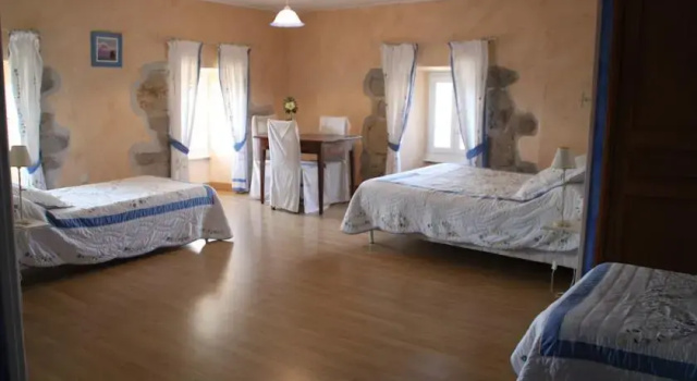 Les Chambres dHôtes Le Triskèle, Réserver Auberge Mini-hôtels à Auvergne, Auberge