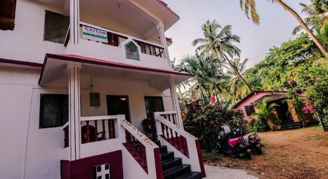 OYO 24114 Home Decent Studio Candolim