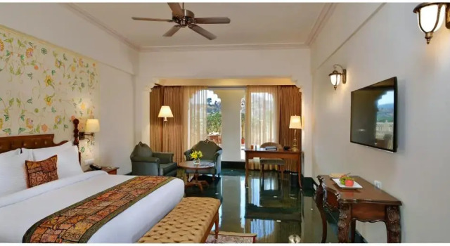 Двухместный номер Premium с балконом Indana Palace Jaipur
