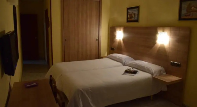 Двухместный номер Standard с балконом Hotel Restaurante Felipe II