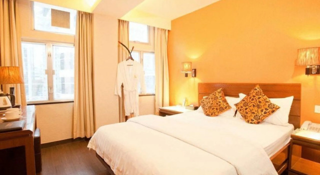 Sunny Day Hotel