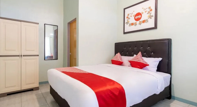 OYO 1184 Aladinmar, Rezerwuj Hotel Medan Sumatra
