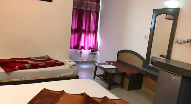 Номер Deluxe Goroomgo Bajrang Paharganj New Delhi