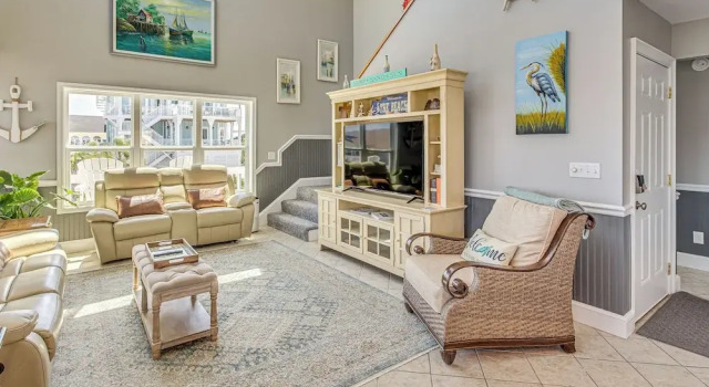 Spacious Home w/ Boat Dock in Ocean Isle Beach!, Забронировать Дом для отпуска Отели Ошен-Айл-Бич с парковкой, Парковка