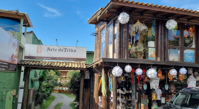 Arte da Tribo Hostel & Camping, Забронировать Кемпинг Недорогие отели Прайя-ду-Роза, рядом с Пляж Вермелья, недорого