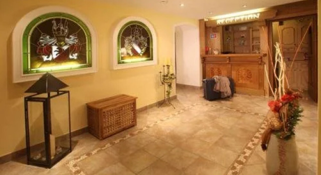 Liesl Pension, Rezerwuj Hotel Hotele w Tyrol z parkingiem, Parking