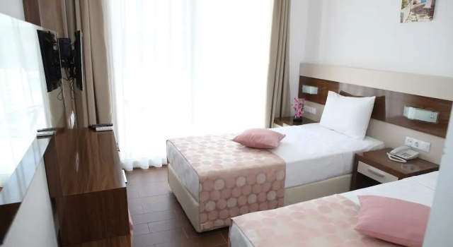 Двухместный номер Standard с видом на бассейн Cotton Boutique Hotel 16+