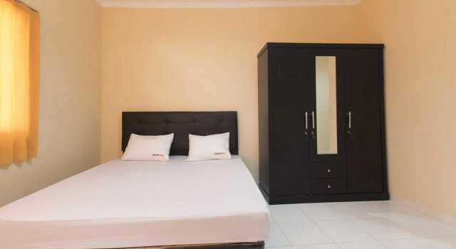 RedDoorz @ Utan Kayu, Prenota Hotel Matraman Giacarta