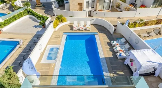 Villa Imperial, Rezervovat Vila Hotely v Protaras s bazénem, poblíž Fig Tree Bay Beach, Bazén