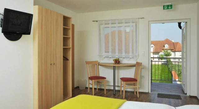 Gästehaus Lackenblick, Book Hotel Illmitz 