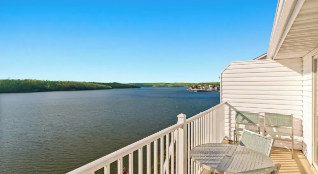 Номер Standard c 1 комнатой с балконом WorldMark Lake of the Ozarks