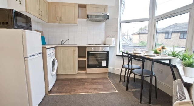 Short Stay Bristol - Stapleton 3 Apartment, Varaa Huoneisto Asunnot kohteessa Merseyside, Huoneisto