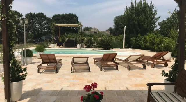 Cappelluzzo, Book Hotel Hoteller i Cisternino med parkering, Parkering