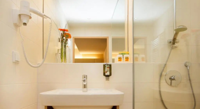 Standard Single room JUFA Hotel Wien City