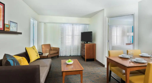 Двухместный люкс с 2 комнатами Residence Inn by Marriott St. Louis Downtown