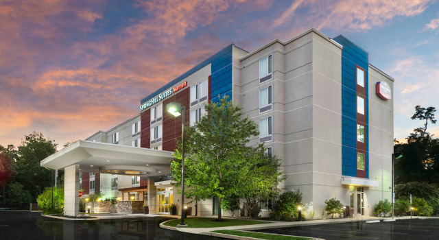 SpringHill Suites by Marriott Philadelphia Valley Forge/King of Prussia, Забронировать Отель Кинг-оф-Праша Philadelphia Metropolitan Area, рядом с Информационно-туристический центр национального парка Valley Forge