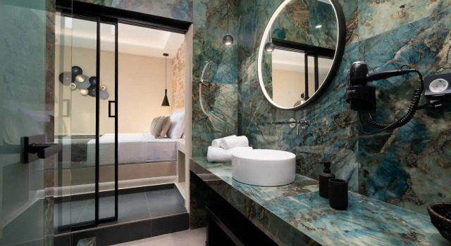 Полулюкс Illusion Suites