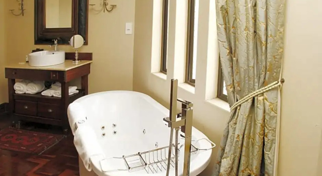 Люкс Executive Opikopi Guest House