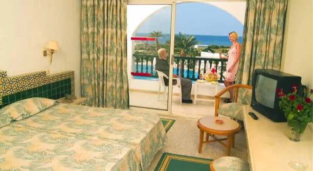 Одноместный номер Standard с балконом и с видом на море Le Soleil Bella Vista Resort