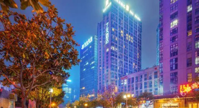 Brand new 7 days hotel (Guiyang Century City Exhibition Center), Varaa Hotelli Guiyang Guizhou