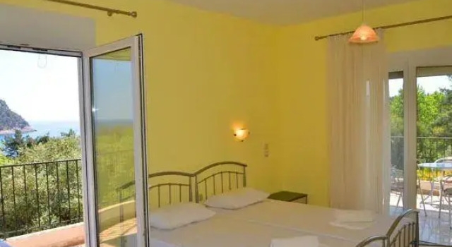 King Studios, Prenota Hotel Kinira Thassos