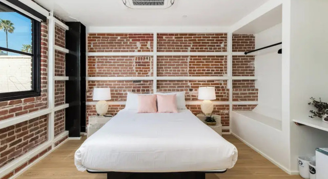 Двухместный номер Standard с видом на город The Brick Boutique Hotel