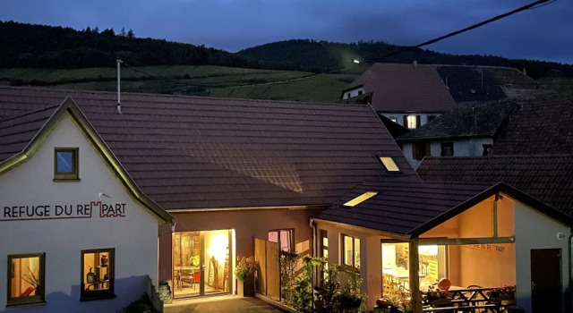 Коттедж Luxury Le Refuge du Rempart