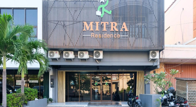 RedDoorz near Ahmad Yani Airport 3, Book Guesthouse Hotels in Semarang with Parking, near Ereveld Kalibanteng, Parking