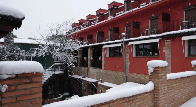 Hotel La Rueda, Boek Hotel Hotels in Teruel met zwembad, Zwembad