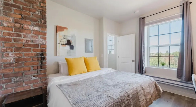 Апартаменты Modern Retreat Near Henry Ford