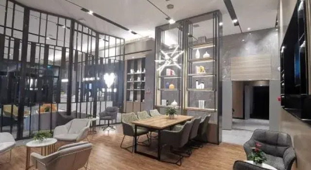 You+ Hotel (Wuhan East Railway Station Metro Station, Guanggu, Hubei No.2 Normal University)