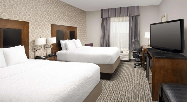 Четырёхместный номер Standard Hampton Inn & Suites Tupelo/Barnes Crossing
