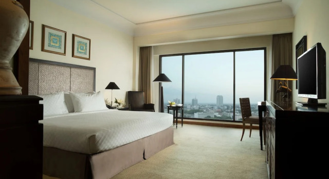 Hyatt Regency Surabaya, Book Hotel Hoteller i Surabaya med pool, nær Submarine Monument, Swimmingpool