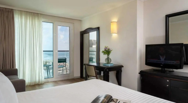 Habitación Estándar Crowne Plaza Tel Aviv Beach, an IHG Hotel