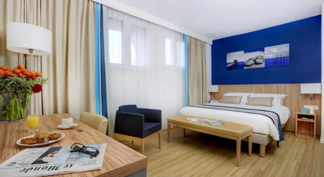 Номер Standard с балконом Hôtel Lepoussin